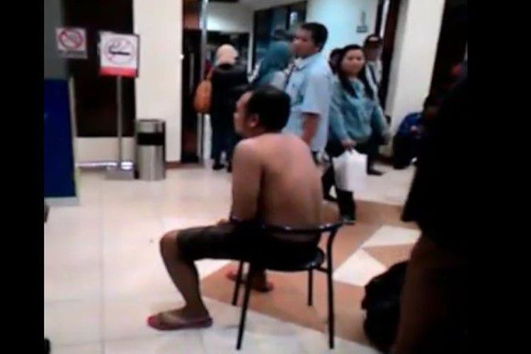 Video sopir taksi yang dihukum, viral di media sosial